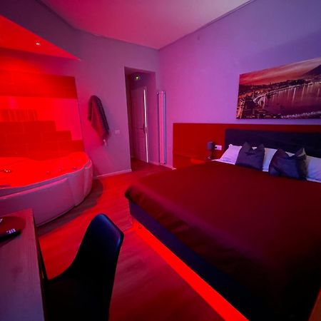 Vomero Suite And Deluxe Room B&B Napoli エクステリア 写真