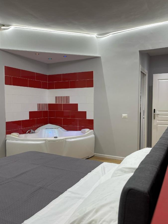 Vomero Suite And Deluxe Room B&B Napoli エクステリア 写真