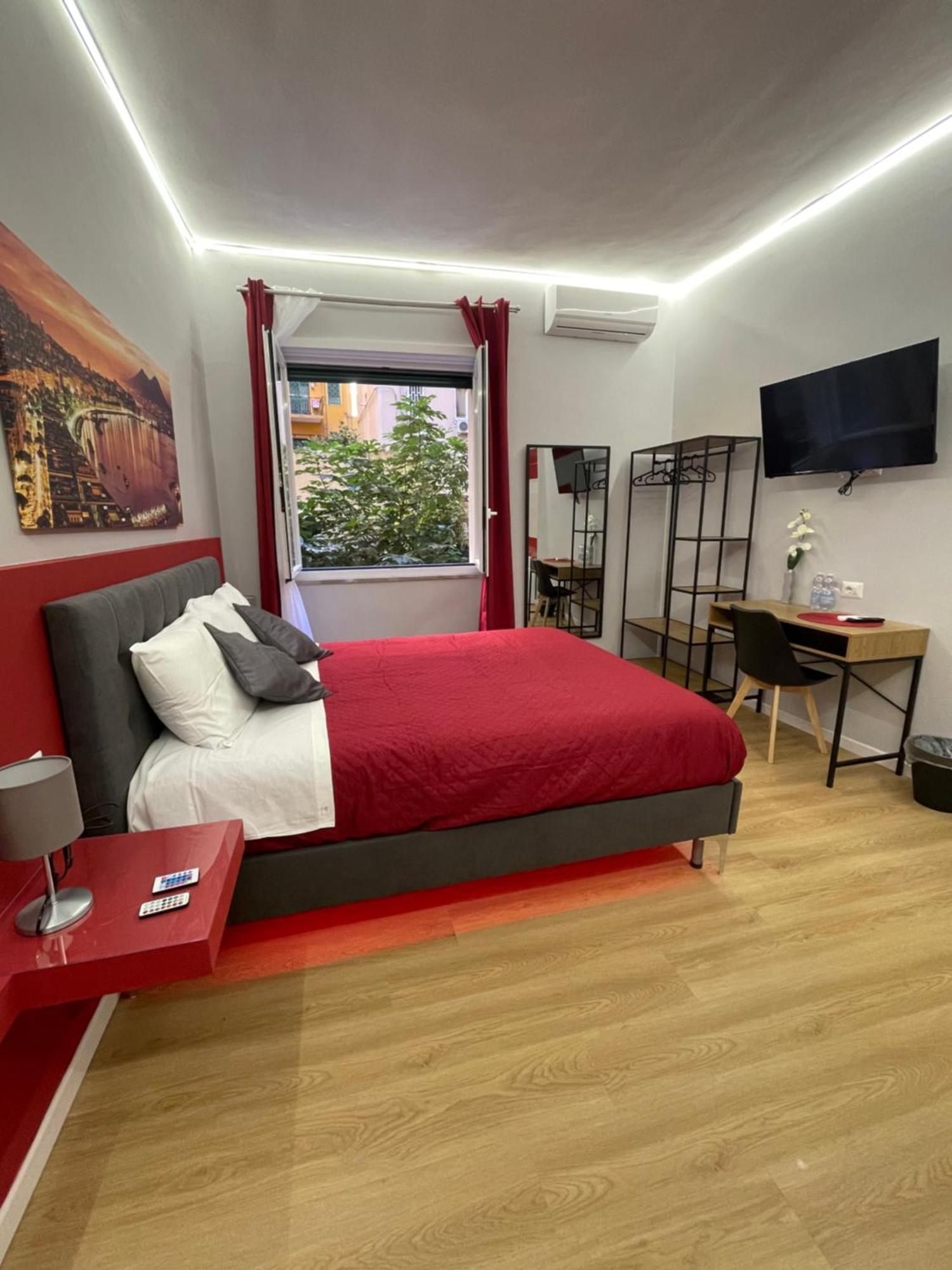 Vomero Suite And Deluxe Room B&B Napoli エクステリア 写真