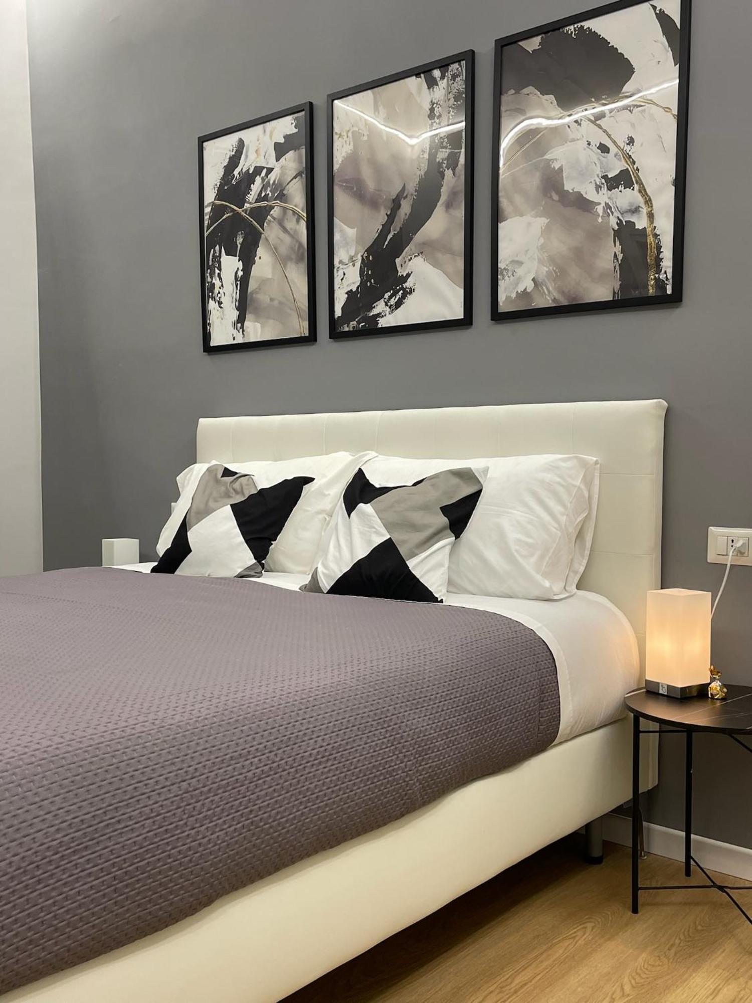 Vomero Suite And Deluxe Room B&B Napoli エクステリア 写真