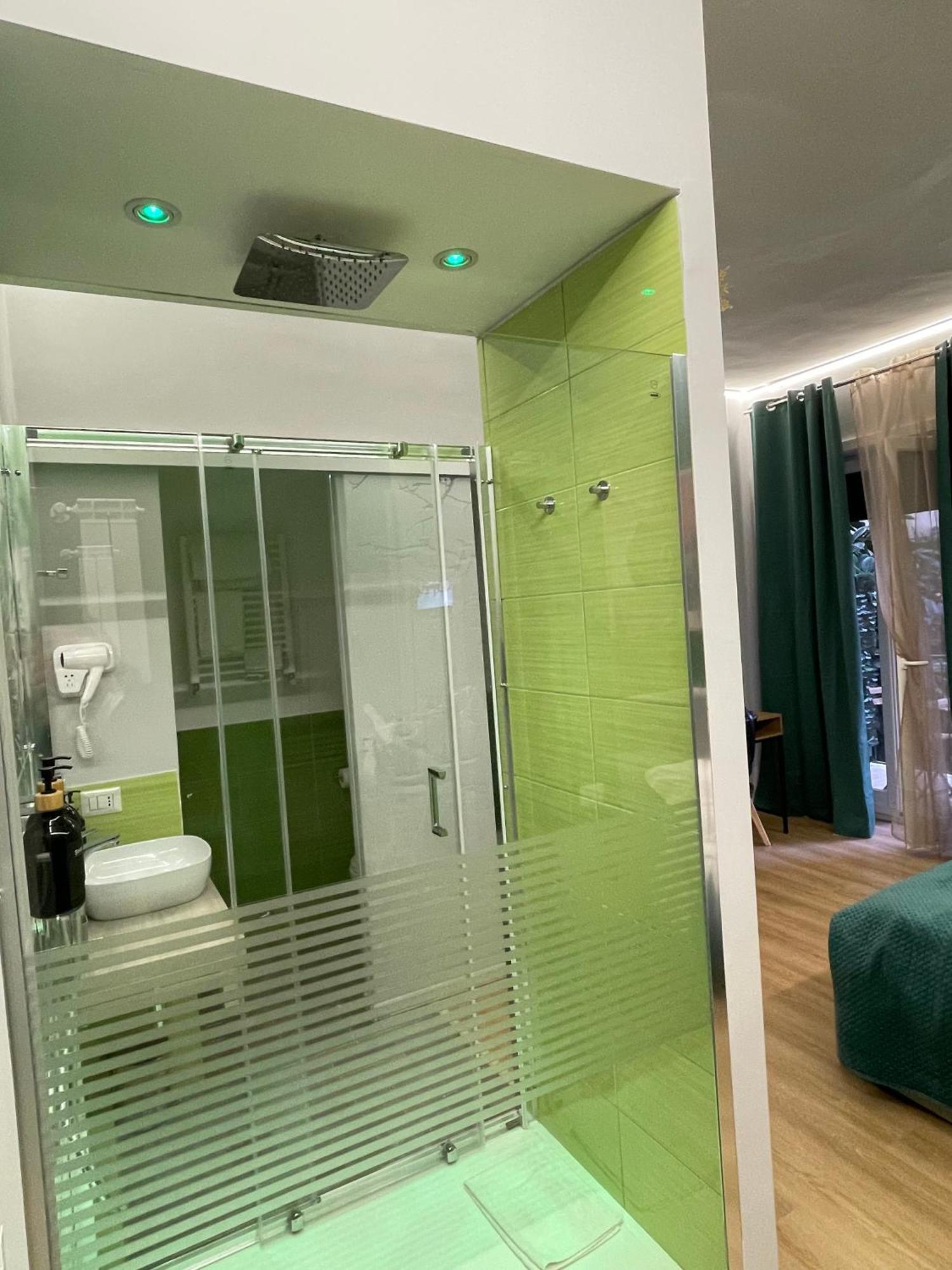 Vomero Suite And Deluxe Room B&B Napoli エクステリア 写真