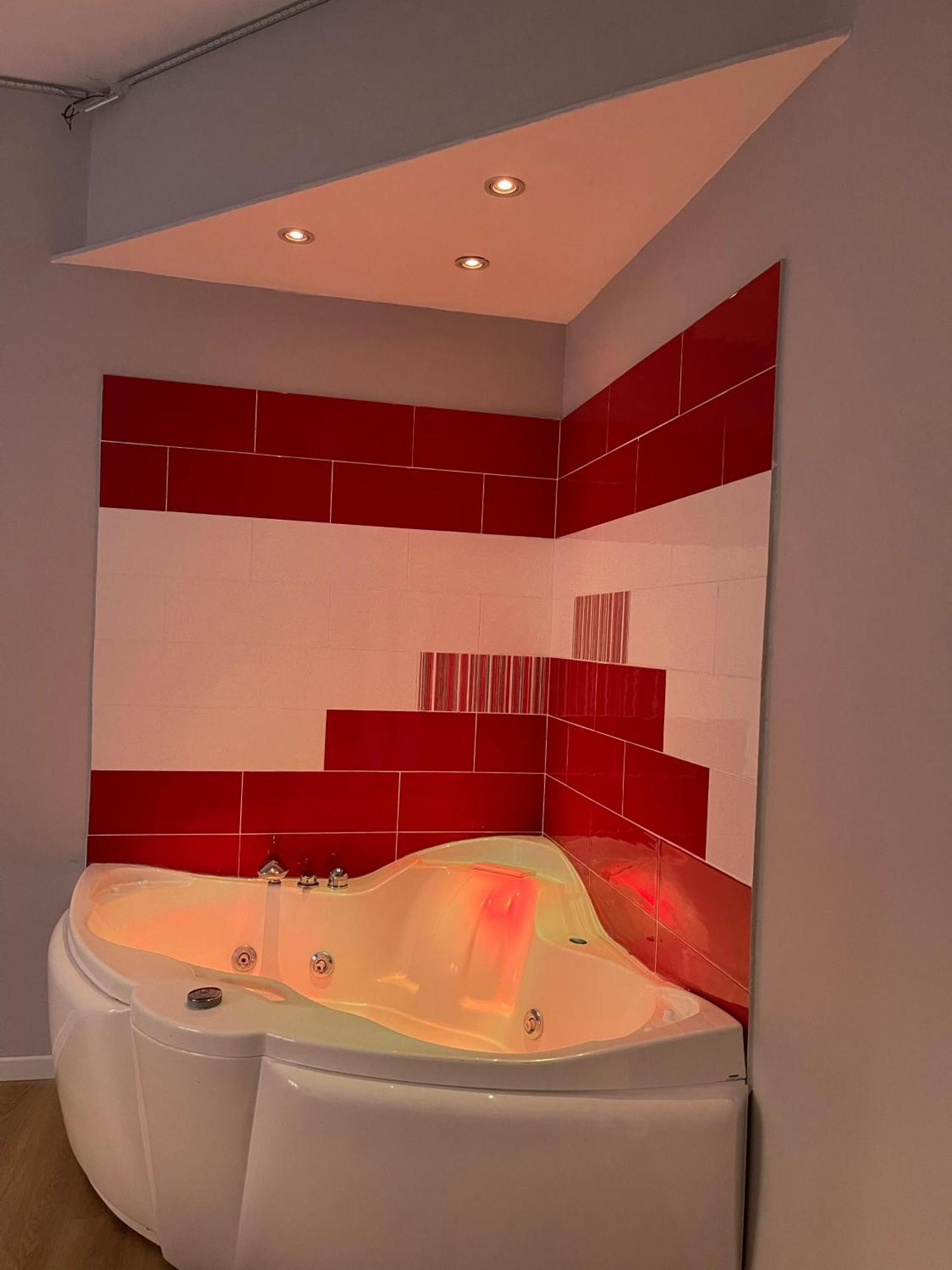 Vomero Suite And Deluxe Room B&B Napoli エクステリア 写真